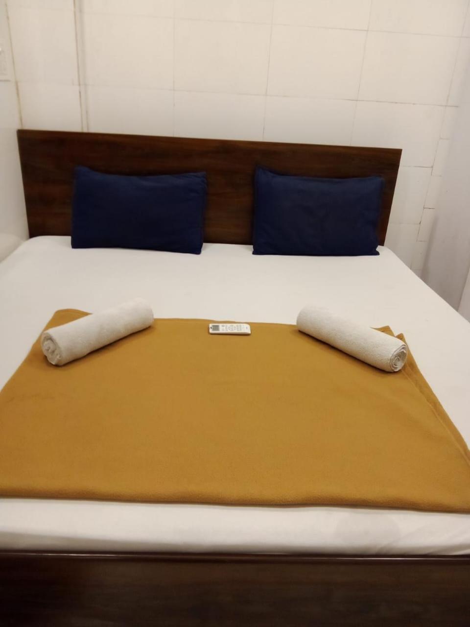 Patel'S Guest House Surat Buitenkant foto
